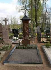 Birželio sukilimo dalyvių, žuvusių Krekenavoje, A. Kulikausko ir A. Kiaunės kapai Krekenavos kapinėse. E. Markuckytės nuotrauka