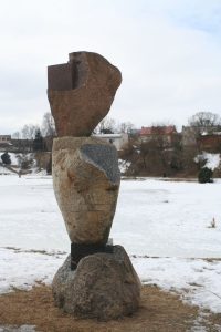Skulptūra „Kertinis akmuo“. Aivaro Neimonto nuotrauka