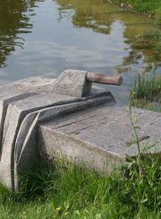 Skulptūra „Vieno skalbimo istorija“ Senvagėje. Aivaro Neimonto nuotrauka. 2016 m.