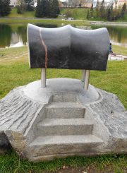 Skulptūra „Balnas dviems“. Astos Rimkūnienės nuotrauka. 2017 m.