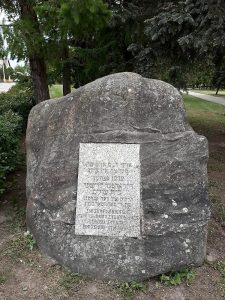 Paminklinis akmuo Žydų kapinių vietai atminti. Astos Rimkūnienės nuotrauka