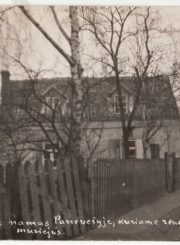 1. Būsimo muziejaus pastatas Kranto gatvėje. 1924 m. Nuotrauka iš Panevėžio kraštotyros muziejaus rinkinių