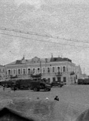 Panevėžio Laisvės aikštė. 1941–1944 m. Nuotrauka iš socialinio tinklo „Facebook“ puslapio „Lietuva senose fotografijose“