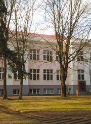 1. Panevėžio Vytauto Žemkalnio gimnazija. L. Kaziukonio nuotrauka