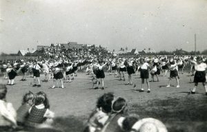 Panevėžio miesto pradinių mokyklų sporto šventė. 1949.05.29. PAVB F68-120
