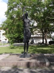 1. Skulptūra „Pramonė”