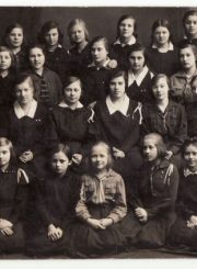 Panevėžio mokytojų seminarijos skautės. 1926 m. Nuotrauka iš A. Gedeikio kolekcijos