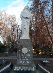 Paminklas Jurgiui Tilvyčiui-Žalvarniui. Astos Rimkūnienės nuotrauka