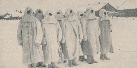 Žvalgomasis patrulis moderniškai pasiruošęs žvalgybon. A. Patamsio nuotrauka iš: Karys. 1931, nr. 12, p. 235