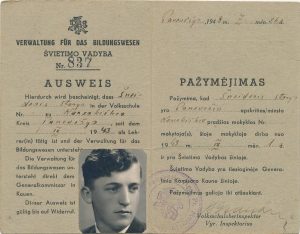 Karsakiškio pradžios mokyklos mokytojo Stasio Šneiderio pažymėjimas. Panevėžys. 1943 m. PAVB F51-6