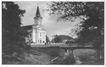 6. Joniškėlio katalikų bažnyčia ir Mažupės tiltas