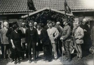 18. LR prezidentas Antanas Smetona lankosi pas pavyzdingą ūkininką Paliūną. Pasvalio vlsč., 1927 m. Fotogr. P. Ločeris