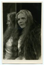 Elena Varevičiūtė-Lukšionienė. Fotoateljė J. Žitkaus ir J. Pauros. 1932 m. PAVB F80-527