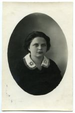 Nežinoma mergina. Fotogr. I. Frido. Apie 1925 m. PAVB F115-194