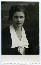 Panevėžio mergaičių gimnazijos direktorė Marija Giedraitienė. Fotogr. A. Patamsio. Apie 1935 m. PAVB F106-36