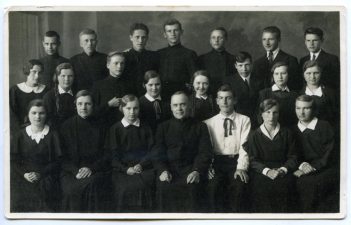 Panevėžio Šv. Vincento a Paulo draugijos nariai. Fotogr. J. Žitkaus. 1936 m. PAVB F68-206