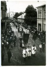 Teisininko Jono Moigio laidotuvių eisena. Fotogr. J. Pauros. 1933 m. PAVB F96-341