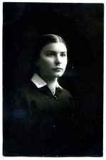 Liucija Žukauskaitė-Žilėnienė. Fotogr. J. Trakmano. Panevėžys. 1927 m. PAVB F115-152