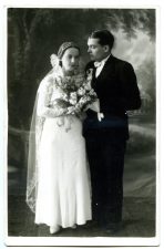Benės ir Jono Kriščiūnų vestuvių nuotrauka. Fotogr. J. Žitkaus. Panevėžys. 1935 m. PAVB F115-380