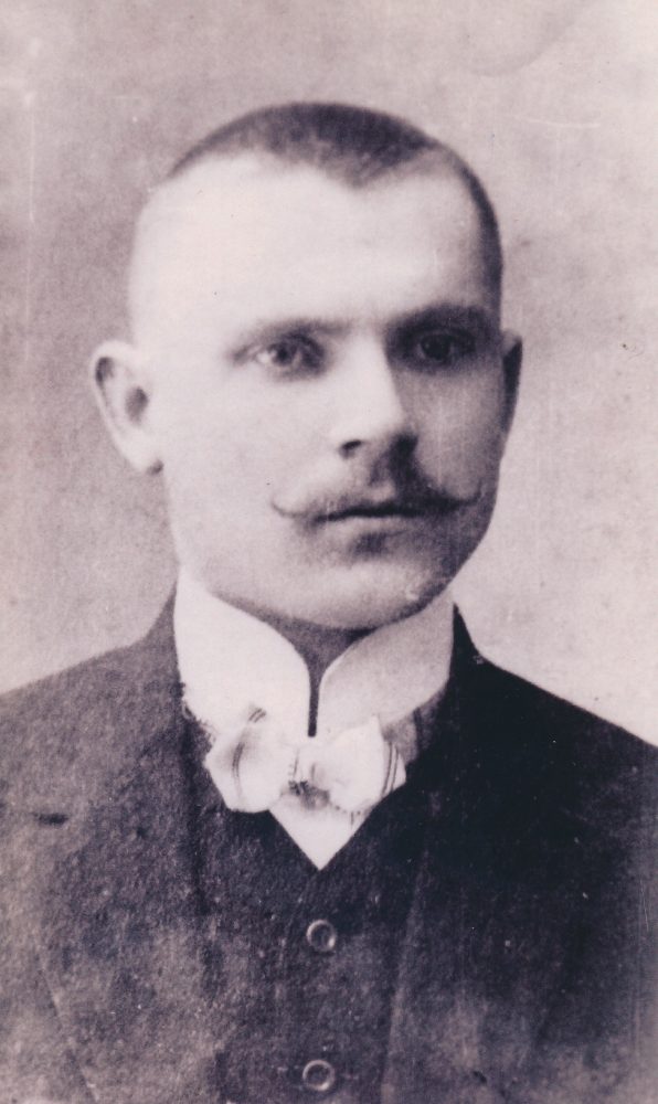 Juozas Čerkesas-Besparnis. 1910 m. PAVB F8-465