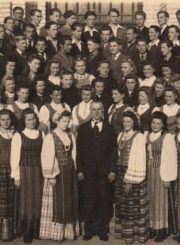 2. Panevėžio mokytojų seminarijos choras. 1946–1947 m. Nuotrauka iš V. Vyšniausko archyvo