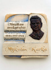 Mykolo Karkos bareljefas. Nuotrauka Mazylis Media