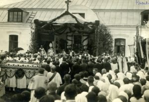 Vyskupo Kazimiero Paltaroko ingresas Panevėžio šv. Stanislovo koplyčioje. 1926.05.30. PAVB F115-154