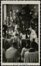 Vyskupo Kazimiero Paltaroko kunigavimo 50 metų sukakties minėjimas Panevėžio Kristaus Karaliaus katedroje. 1952.05. VKPA