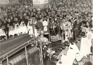 Vyskupo Kazimiero Paltaroko 25-ųjų mirties metinių minėjimas Panevėžio Kristaus Karaliaus katedroje. 1983.01.04. PAVB F9-1460