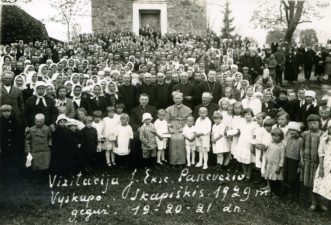 Vyskupas Kazimieras Paltarokas Skapiškyje. 1929.05.19–20–21. PVKA