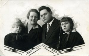 Antanas Krasauskas su šeima. Panevėžys, 1931. PAVB F83-27