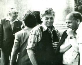 Paulius Širvys, Jonas Strielkūnas ir kiti „Poezijos pavasario“ renginio metu, 1978 m. Nežinomas autorius. Nuotrauka iš Maironio lietuvių literatūros muziejaus