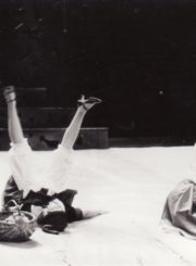 F. Garcia Lorca „Jerma“ (rež. Linas Marijus Zaikauskas), 1992 m. Laima Mališauskaitė – Skalbėja, Ligita Kondrotaitė – Jerma. Fotogr. Kazimiero Vitkaus. PAVB FKV-276/2-1