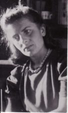 Marija Keturakytė (m. 2007). Teatre 1940–1949 m. Fotogr. Kazimiero Vitkaus. PAVB FKV-398/26