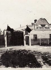 1. „Lietuvos muilo“ Panevėžio fabrikas. XX a. 4 deš. Nuotrauka iš Panevėžio kraštotyros muziejaus rinkinio