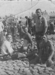 1. Pergrindžiama Savanorių aikštė. XX a. 4 deš.