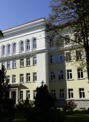 Mažosios kunigų seminarijos pastatas. Dabar Panevėžio Kazimiero Paltaroko gimnazija. Giedriaus Zauros nuotrauka