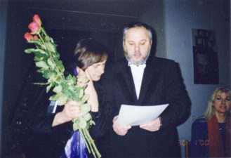 Elena Mezginaitė, Julius Dautartas, aktorė Asta Preidytė. Panevėžys. 2000 m. sausio 30 d.