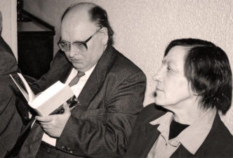 Poetai Jonas Strielkūnas ir Elena Mezginaitė
