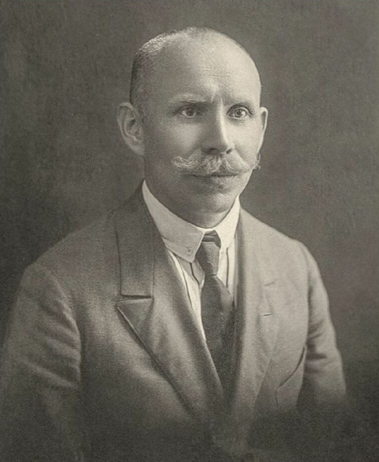 1. Juozas Zikaras Panevėžyje. [1928 m.]. Lietuvos literatūros ir meno archyvas. F. 377, ap. 1, b. 3, l. 5