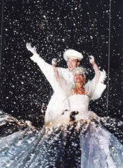 A. Strindbergas „Sapnas“ (rež. Saulius Varnas), 1994 m. Laimutis Sėdžius – Jis, Regina Kairytė – Ji. Fotogr. Sauliaus Saladūno. Iš Reginos Kairytės asmeninio archyvo