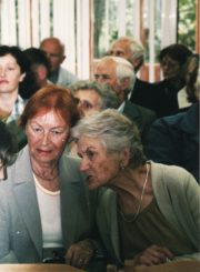 Aktorės Liudvika Marija Adomavičiūtė ir Eugenija Šulgaitė Juozo Miltinio palikimo studijų centre. Panevėžys. 2004 m. rugsėjo 3 d. JMC fondas