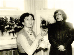 Stasės Mikeliūnienės akvarelės parodos atidarymas Pakruojo kultūros namuose. 1985 m.