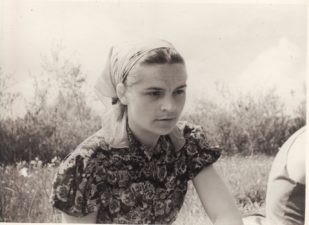Laimutė Liesytė. Apie 1959 m. Fotogr. iš Mariaus Pažemecko asmeninio archyvo