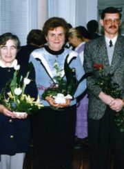 Panevėžio apskrities Gabrielės Petkevičaitės-Bitės viešosios bibliotekos 75-mečio jubiliejuje. Bibliotekos direktoriai: Monika Marmokaitė (1948–1949), Kotryna Dičkienė (1949–1977), Vanda Paškauskienė (1977–1990), Raimundas Klimavičius (1993–1996), Rima Maselytė (1997–2019). Panevėžys. 1997 m. Panevėžio apskrities G. Petkevičaitės-Bitės viešosios bibliotekos fondas F22