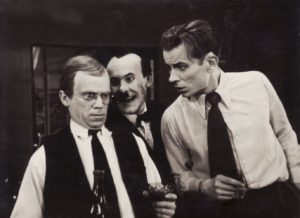 J. Grušas „Dūmai“ (rež. Vaclovas Blėdis, Gediminas Karka), 1955 m. Gediminas Karka – Dūda, Romualdas Klasčius – Čipkus, Kazimieras Vitkus – Andrius Triošys. PAVB FKV-124/33-4