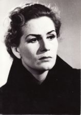 Eugenija Šulgaitė. 1957 m. Fotogr. Kazimiero Vitkaus. PAVB FKV-438/2