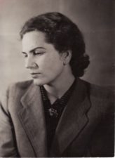 Eugenija Šulgaitė. Panevėžys, apie 1955 m. Fotogr. Kazimiero Vitkaus. PAVB FKV-419/1-1