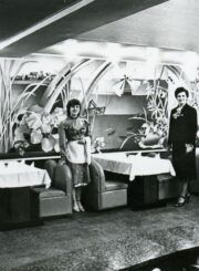 Vaikų kavinė „Žiogelis“. Fotogr. J. Ambraškos. Panevėžys. 1985 m. Panevėžio apskrities Gabrielės Petkevičaitės-Bitės viešoji biblioteka, dienraščio „Panevėžio tiesa“ fondas F17-148