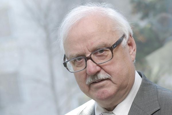 Bronius Vaidutis Kutavičius. Fotogr. D. Matvejevo. Iš: https://www.mic.lt/lt/baze/klasikine-siuolaikine/kompozitoriai/kutavicius/